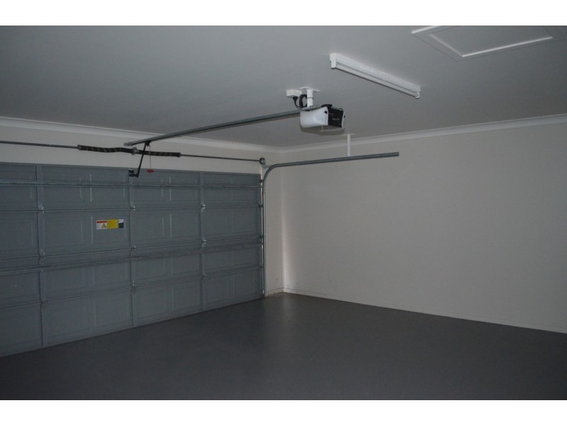 8 Paperbark Place, Emerald QLD 4720