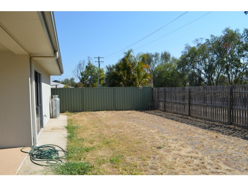 8 Paperbark Place, Emerald QLD 4720