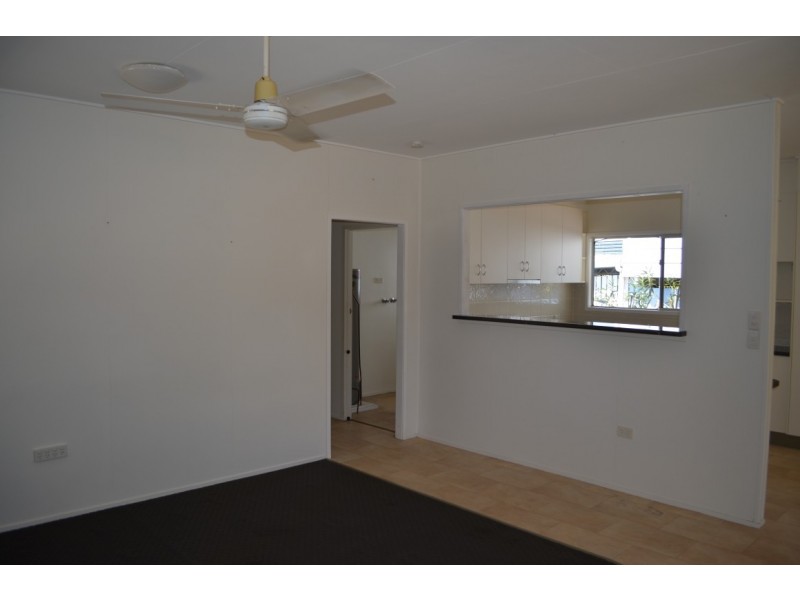 17 Roxburgh Street, Capella QLD 4723