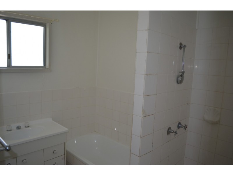 17 Roxburgh Street, Capella QLD 4723