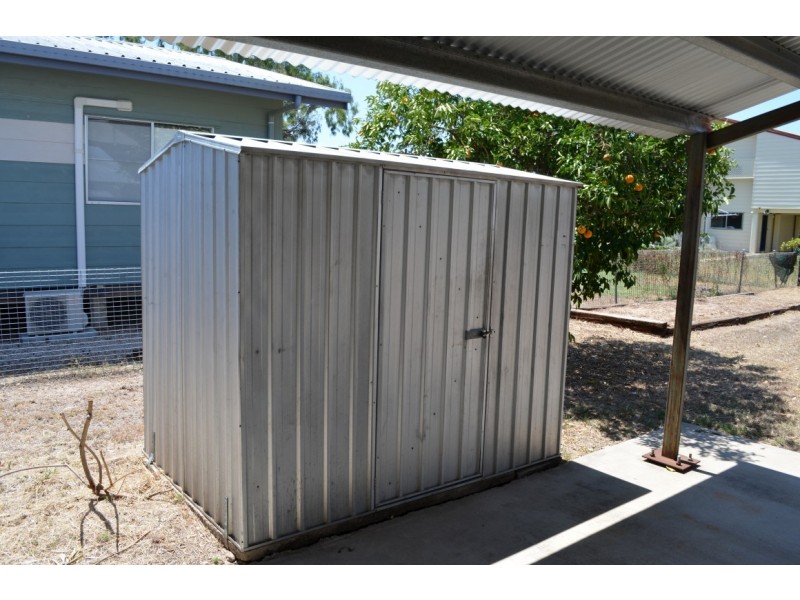 17 Roxburgh Street, Capella QLD 4723