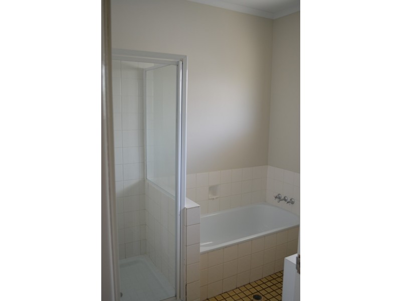 161 Opal Street, Emerald QLD 4720