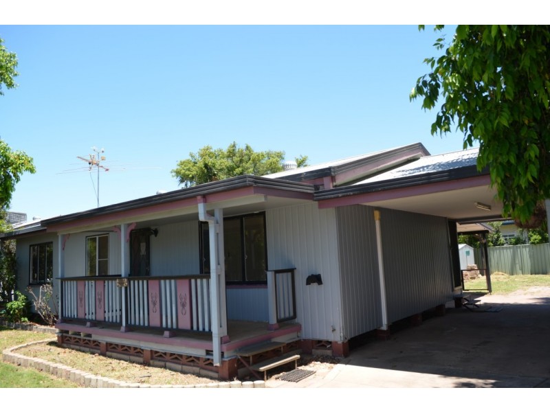 28 Old Airport Drive, Emerald QLD 4720