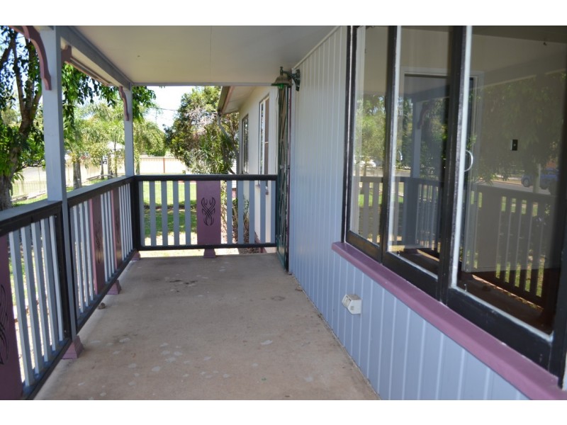 28 Old Airport Drive, Emerald QLD 4720