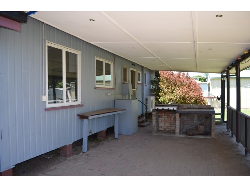 28 Old Airport Drive, Emerald QLD 4720