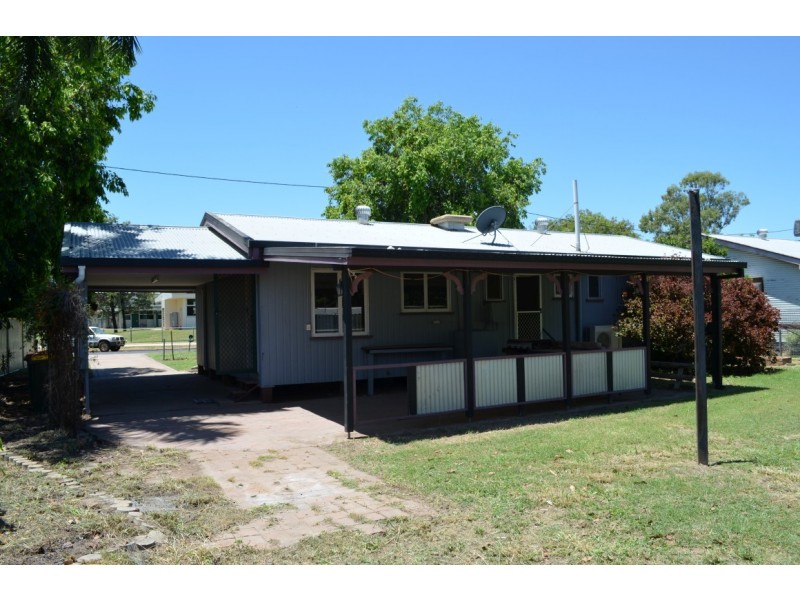 28 Old Airport Drive, Emerald QLD 4720