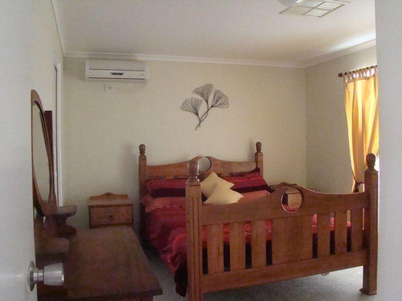 61 Staal Crescent, Emerald QLD 4720
