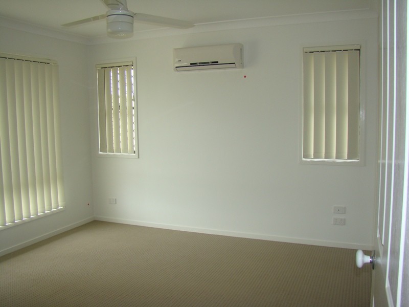 37 Lakeside Drive, Emerald QLD 4720
