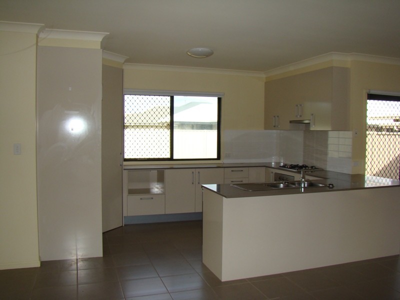 28 Glovar Street, Emerald QLD 4720