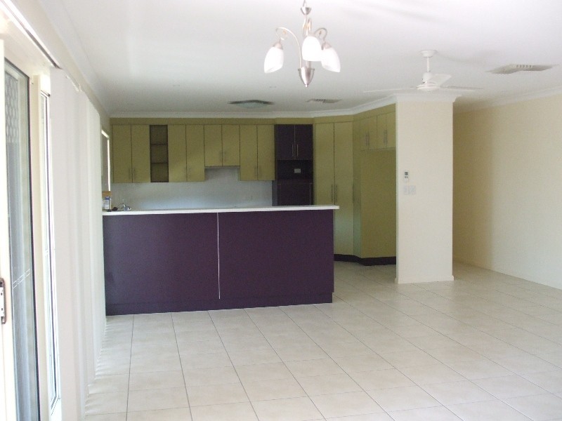 1 Cowan Crescent, Emerald QLD 4720