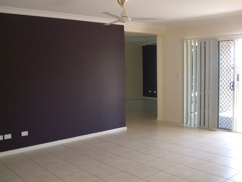 1 Cowan Crescent, Emerald QLD 4720