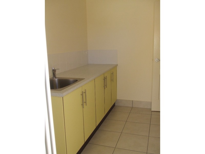 1 Cowan Crescent, Emerald QLD 4720