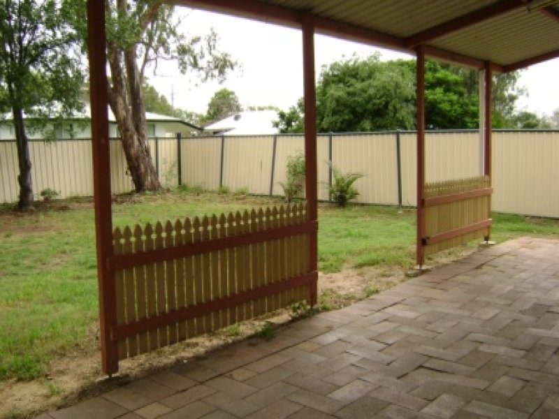 18 Eucalyptus Street, Blackwater QLD 4717