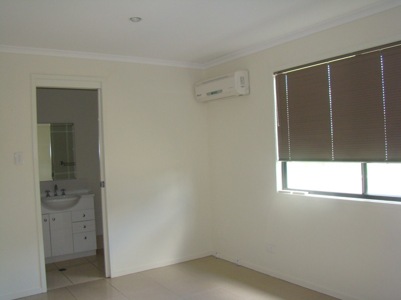 27 Gordon Street, Capella QLD 4723