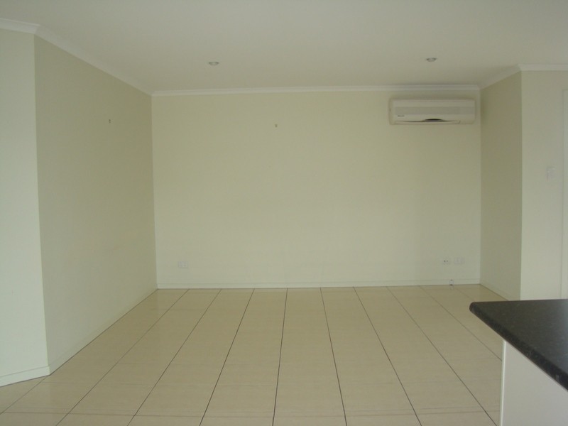 27 Gordon Street, Capella QLD 4723