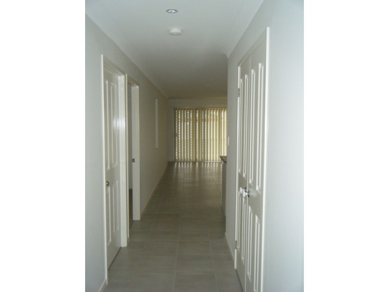 4  Suncrest Street, Emerald QLD 4720