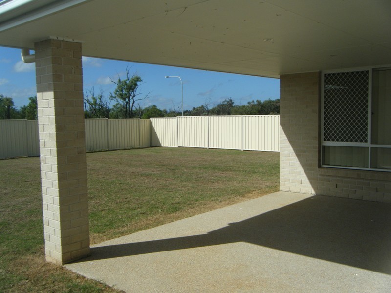 29 Lakeside Drive, Emerald QLD 4720