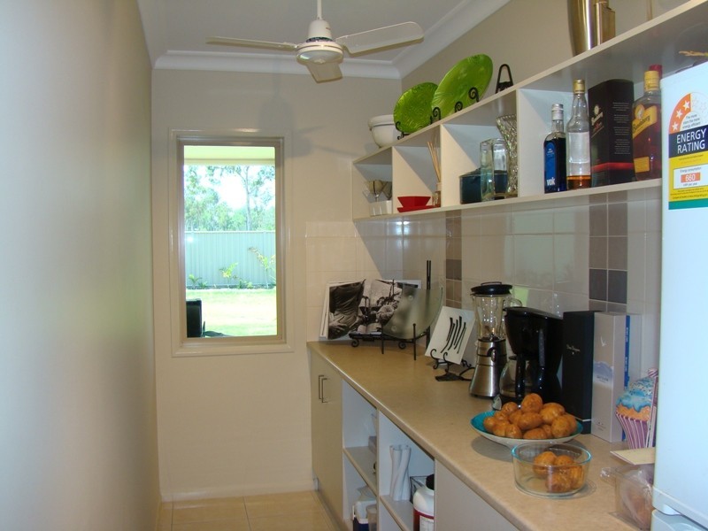 10  Brokenwood Street, Emerald QLD 4720