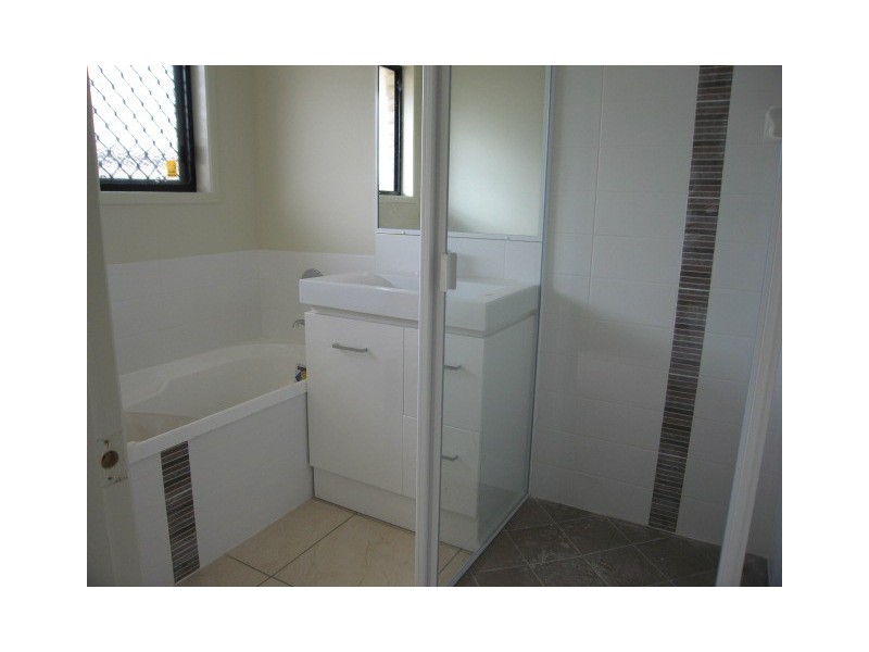 1/16 Joel Ernest Drive, Emerald QLD 4720