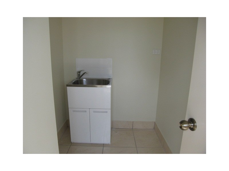 1/16 Joel Ernest Drive, Emerald QLD 4720