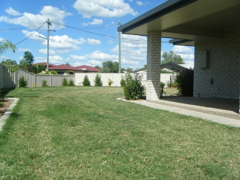 1/16 Joel Ernest Drive, Emerald QLD 4720