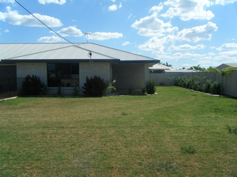 1/16 Joel Ernest Drive, Emerald QLD 4720