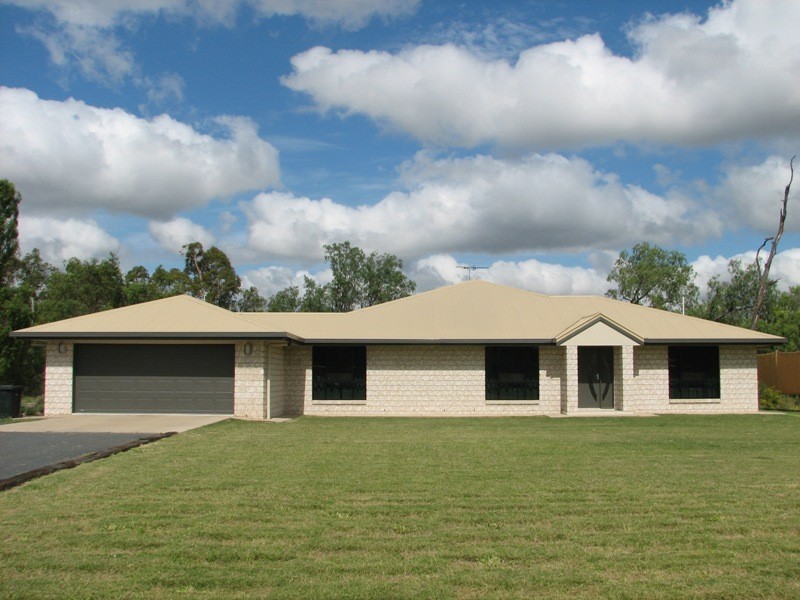 25 Silica Road, Emerald QLD 4720