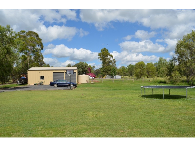 25 Silica Road, Emerald QLD 4720