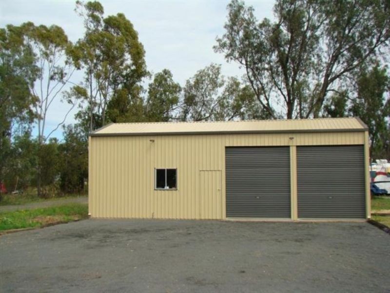25 Silica Road, Emerald QLD 4720