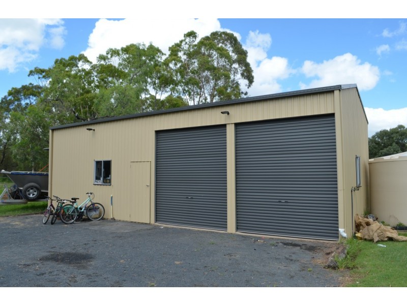 25 Silica Road, Emerald QLD 4720