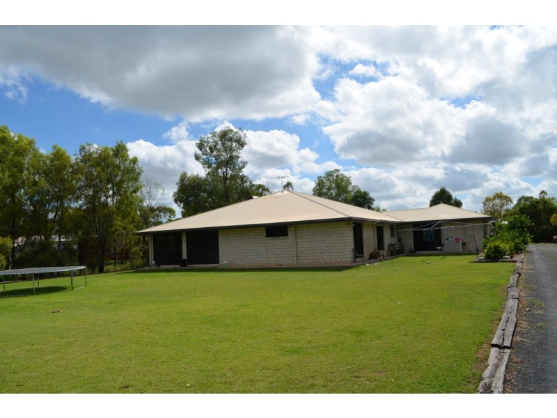 25 Silica Road, Emerald QLD 4720