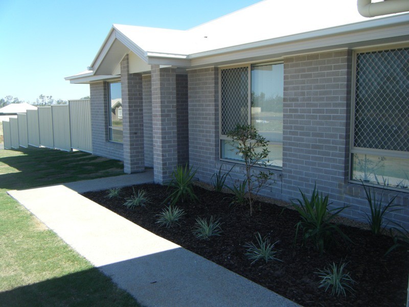 10  Lakeside Drive, Emerald QLD 4720