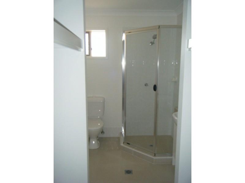 4 Hillcrest Street, Emerald QLD 4720