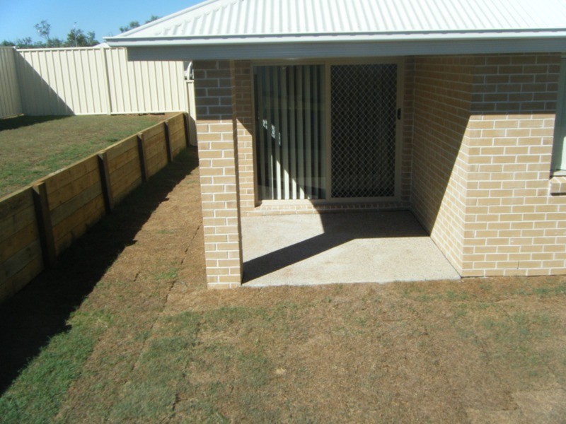 4 Hillcrest Street, Emerald QLD 4720