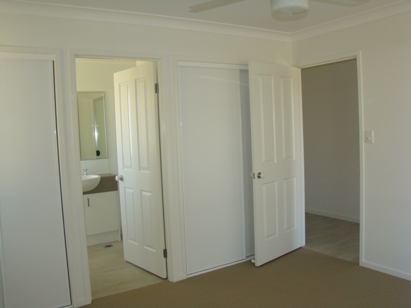 16 Scenic Drive, Emerald QLD 4720
