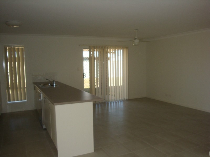 7 Hillcrest Street, Emerald QLD 4720