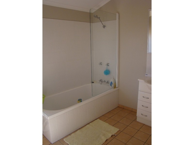 26 Gray Street, Emerald QLD 4720