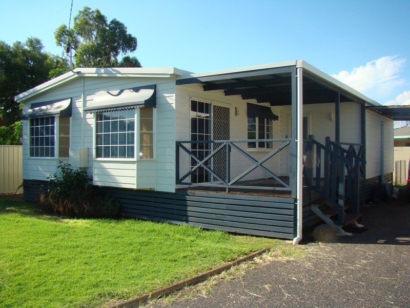 55 School Lane, Emerald QLD 4720