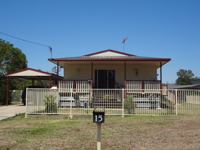 15 Gray Street, Emerald QLD 4720