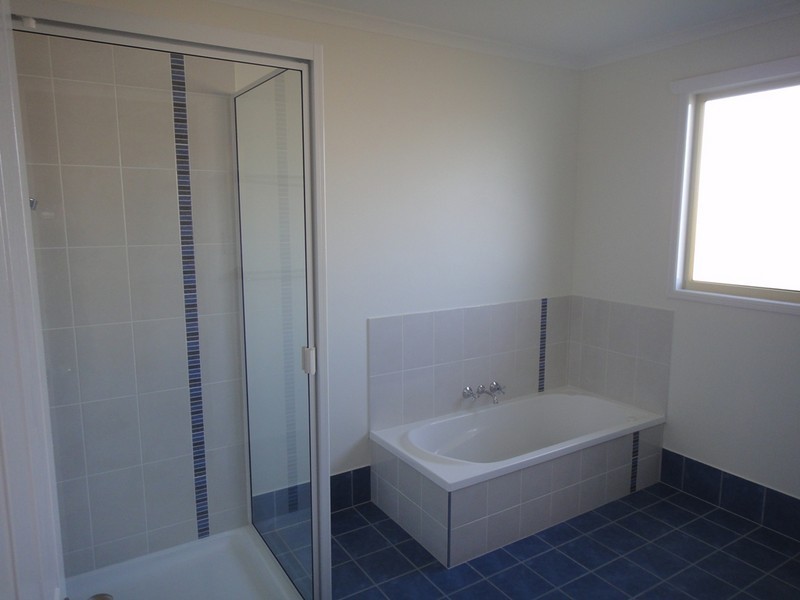 15 Gray Street, Emerald QLD 4720