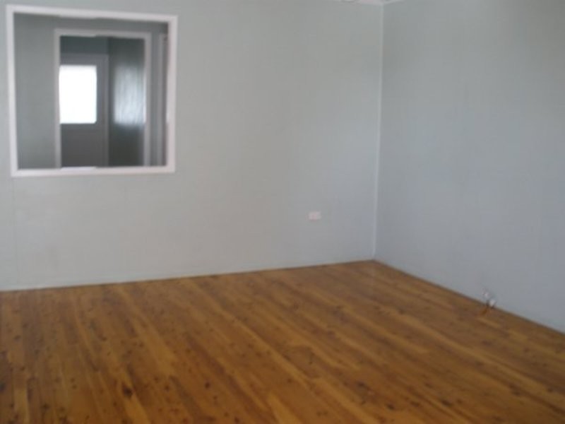 7 Gidyea Street, Blackwater QLD 4717