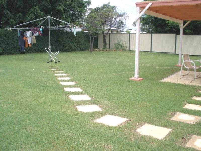 7 Gidyea Street, Blackwater QLD 4717