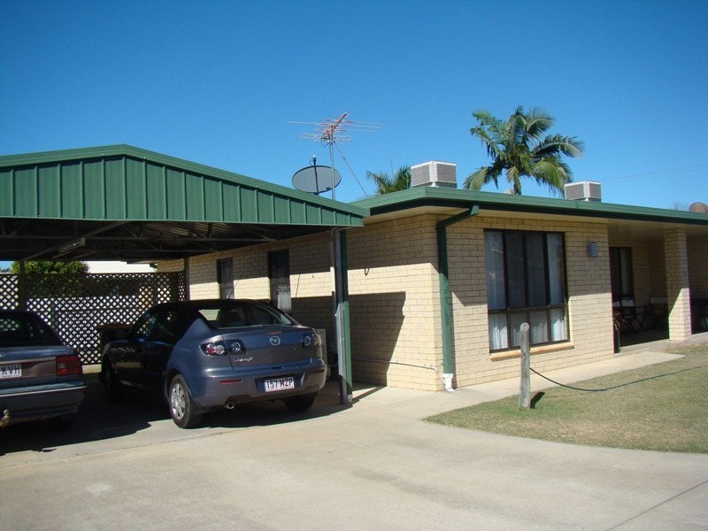 2/98 Baker Street, Emerald QLD 4720