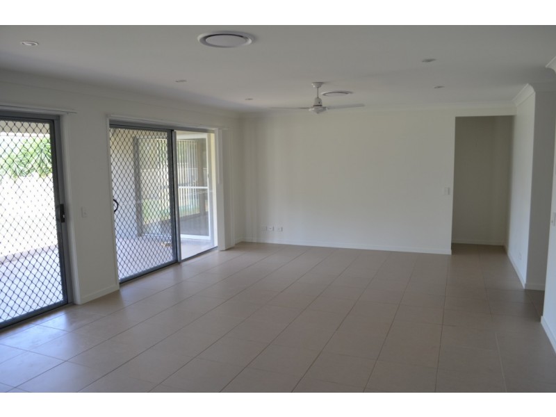 4 Rosehill Road, Emerald QLD 4720