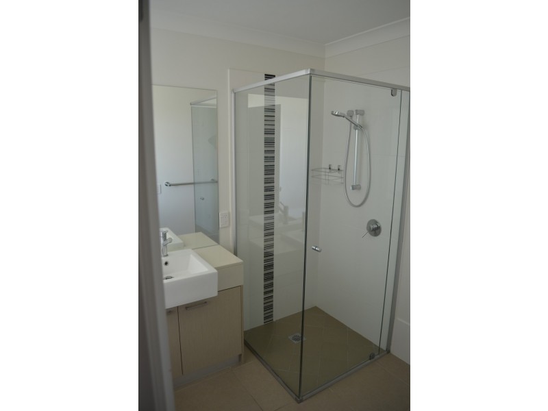 4 Rosehill Road, Emerald QLD 4720
