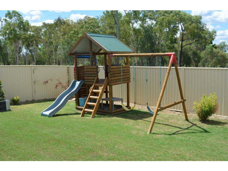 4 Rosehill Road, Emerald QLD 4720