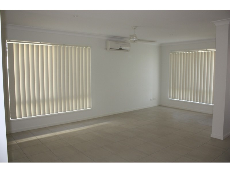 14 Scenic Drive, Emerald QLD 4720