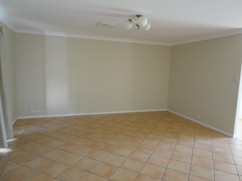 76 Crinum Crescent, Emerald QLD 4720