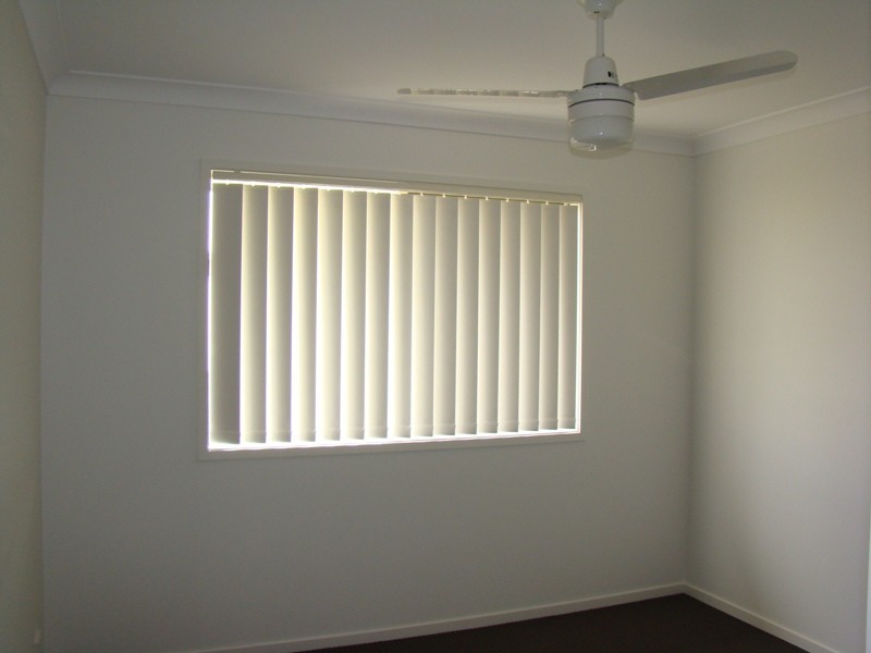 4 Lakeside Drive, Emerald QLD 4720