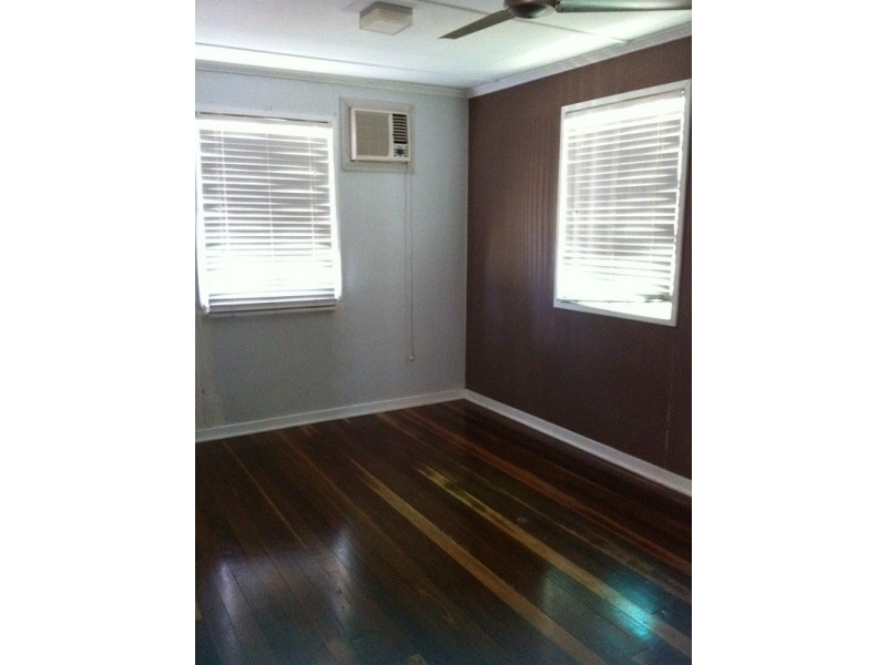 22 Old Airport Drive, Emerald QLD 4720
